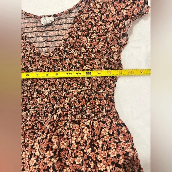 Japna Floral Smocked Peplum Top - Boho V-Neck Cap Sleeve - Size Large - Picture 4 of 6